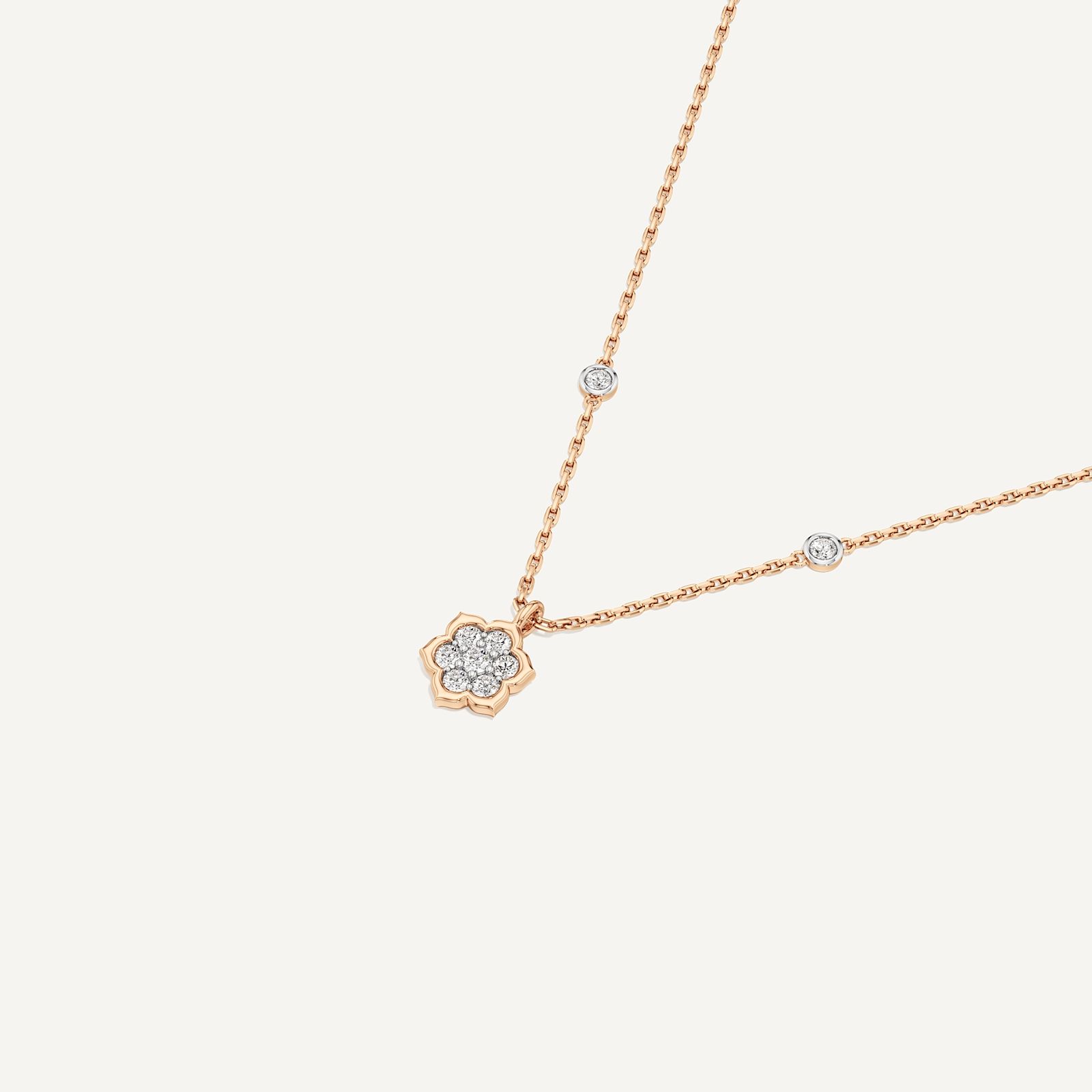 Daisy Cluster Round Diamond