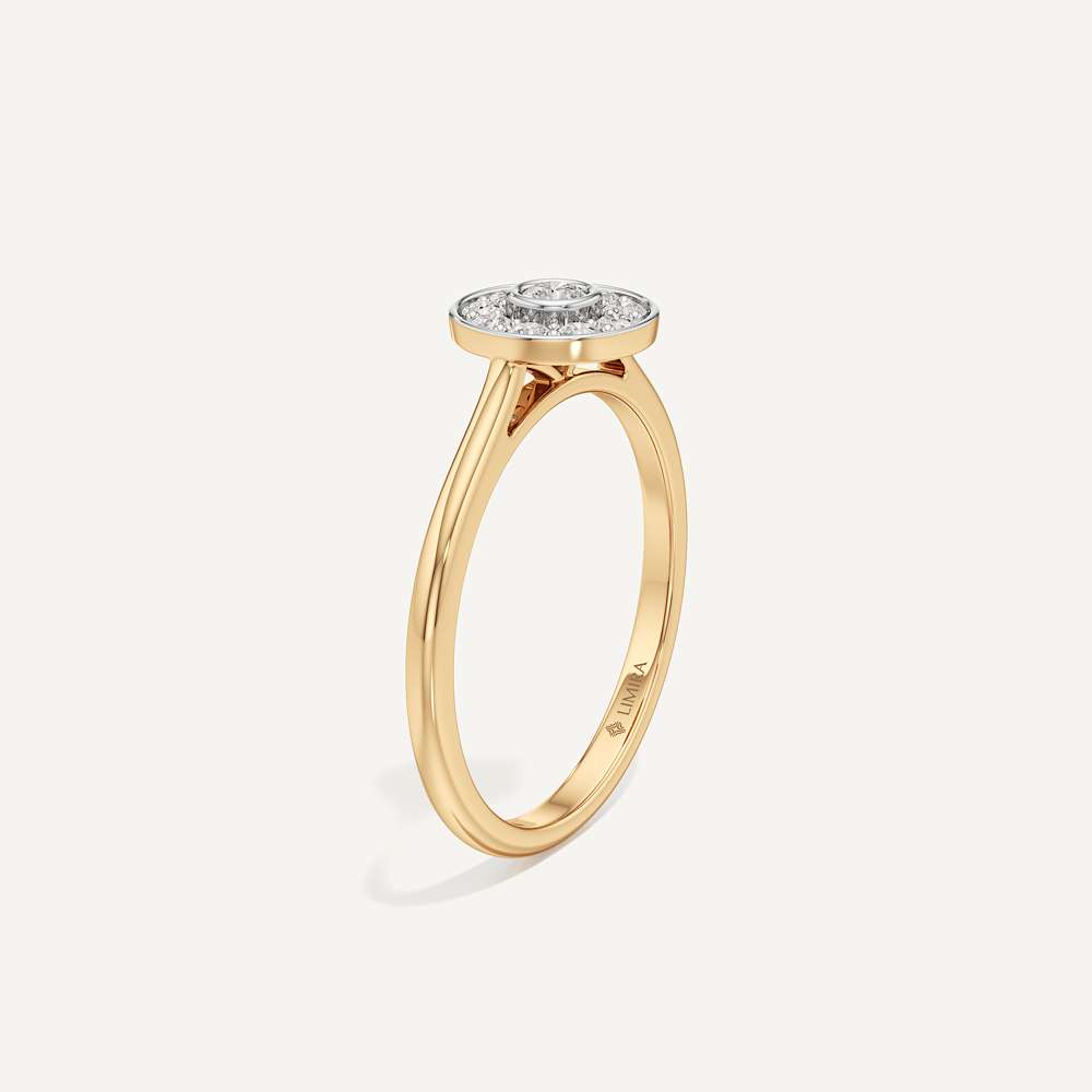 Centre of Gravity Round Diamond Ring