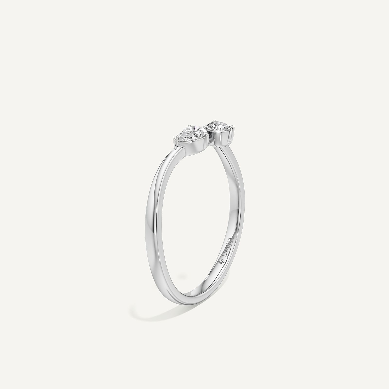 Jolie Pear Diamond