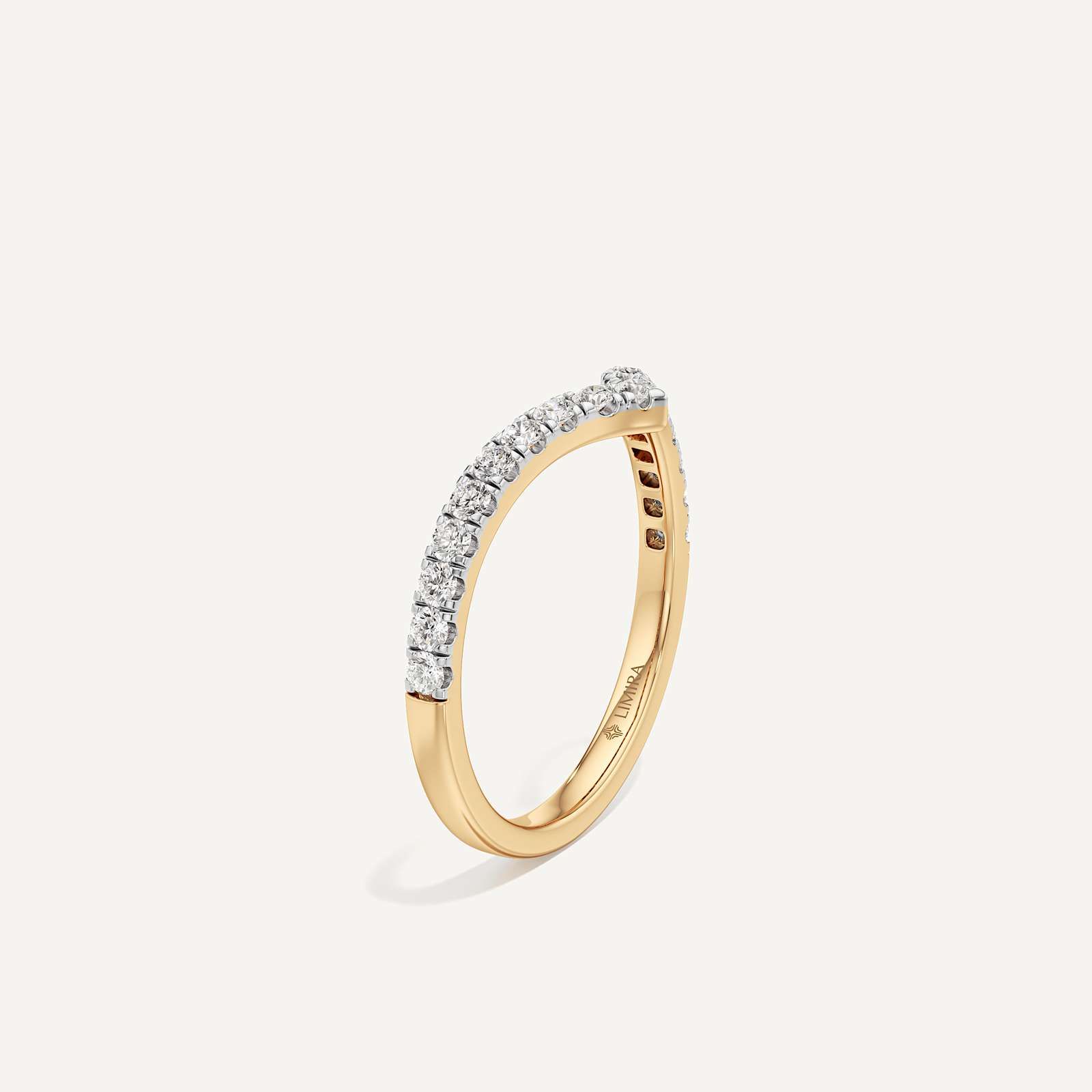 V-Crest Round Diamond